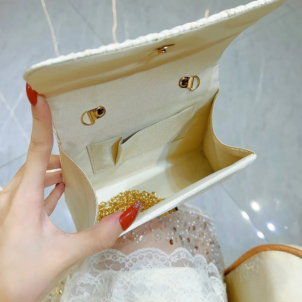 Crodar handle handbag with everyday essentials