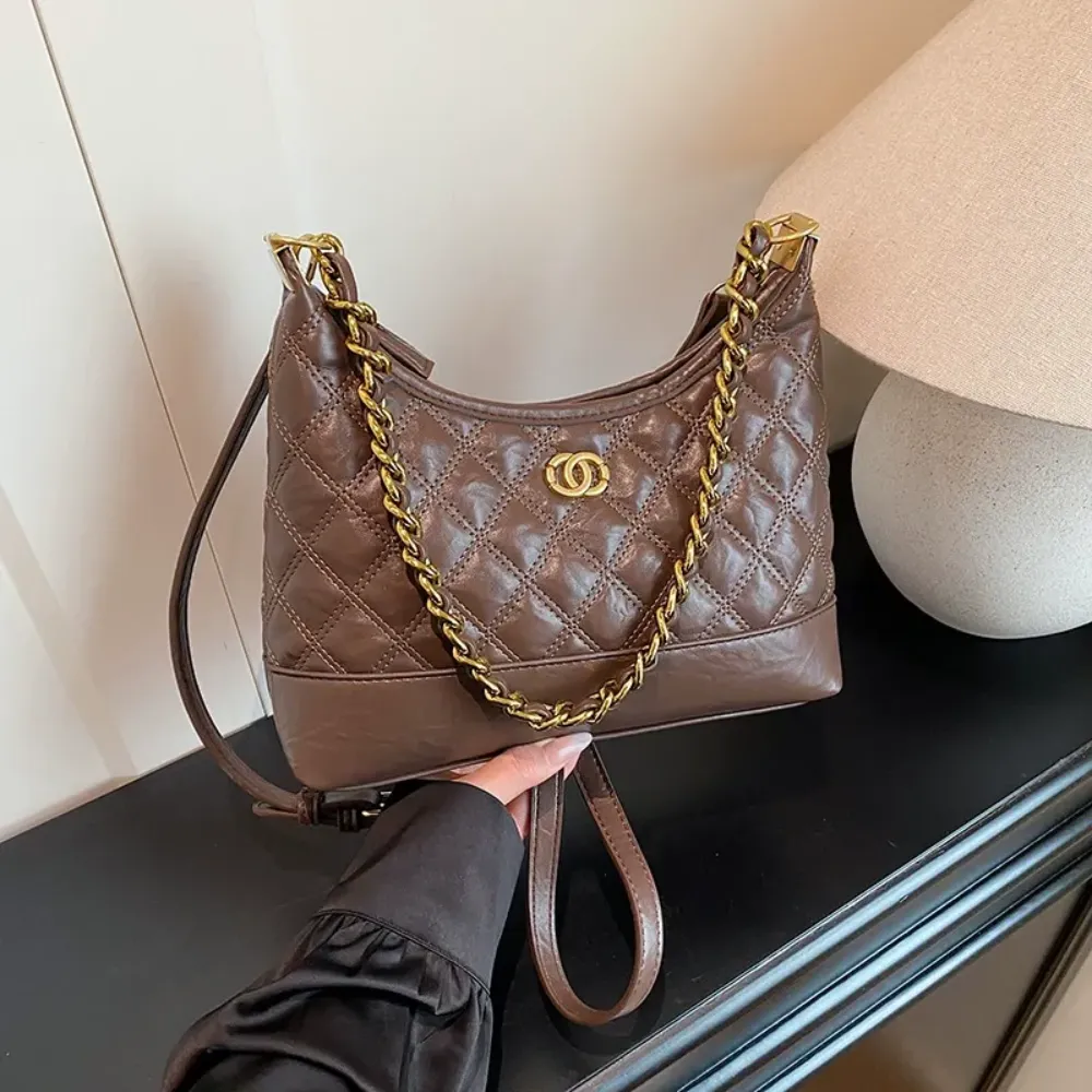 Women's leather shoulder bag product detail view