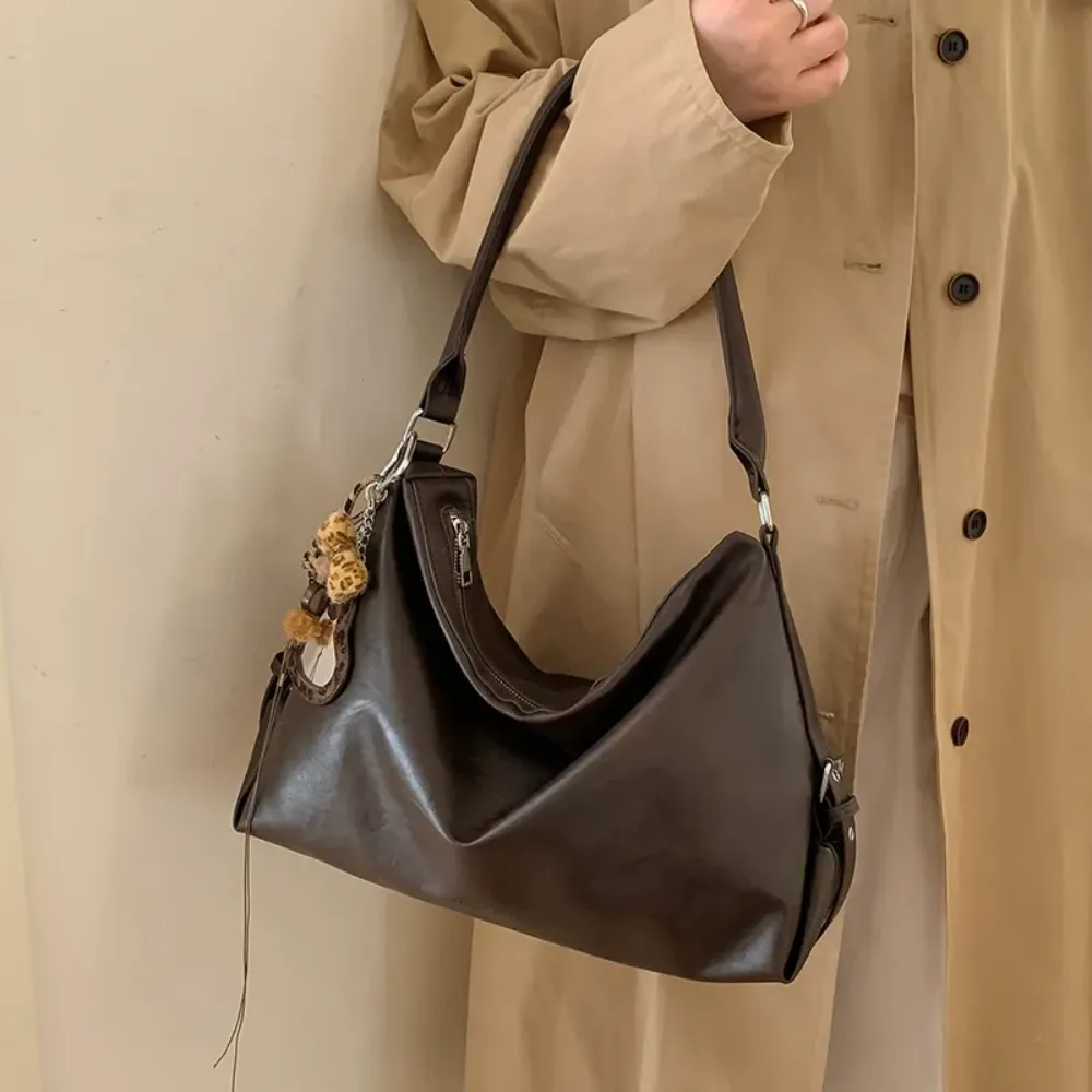 Brown leather shoulder bag with smooth leather finish